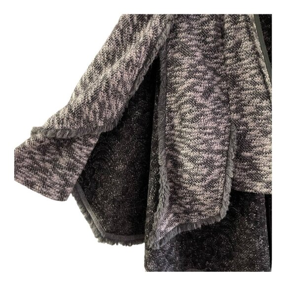 Lagence Size XS Draped Knit Poncho Sweater Fringe Edges Gray Black Cape - Picture 9 of 10